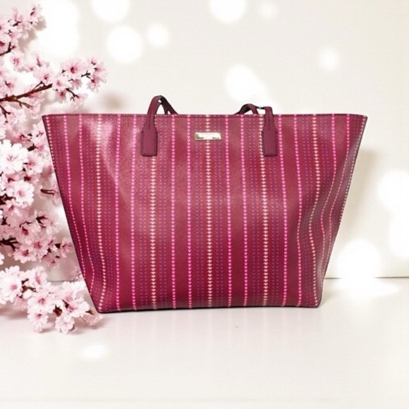 Kate Spade New York Shore Street Heart Stripe Margaretta Tote Like New - Picture 3 of 16